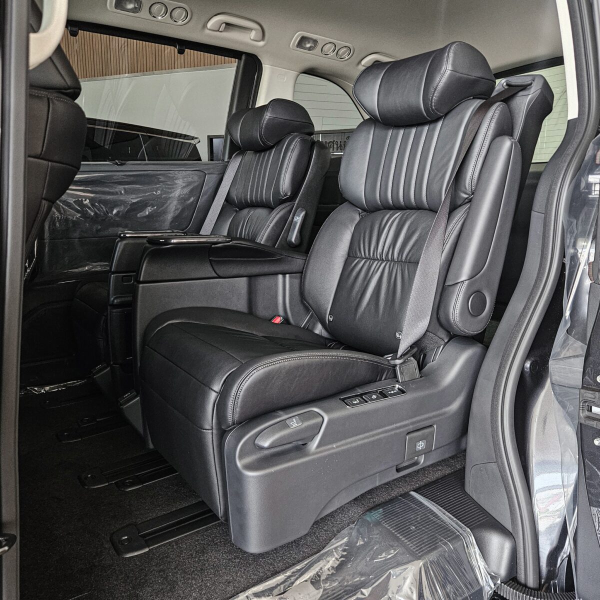 Honda Odyssey Absolute EX ภาพประกอบ 2