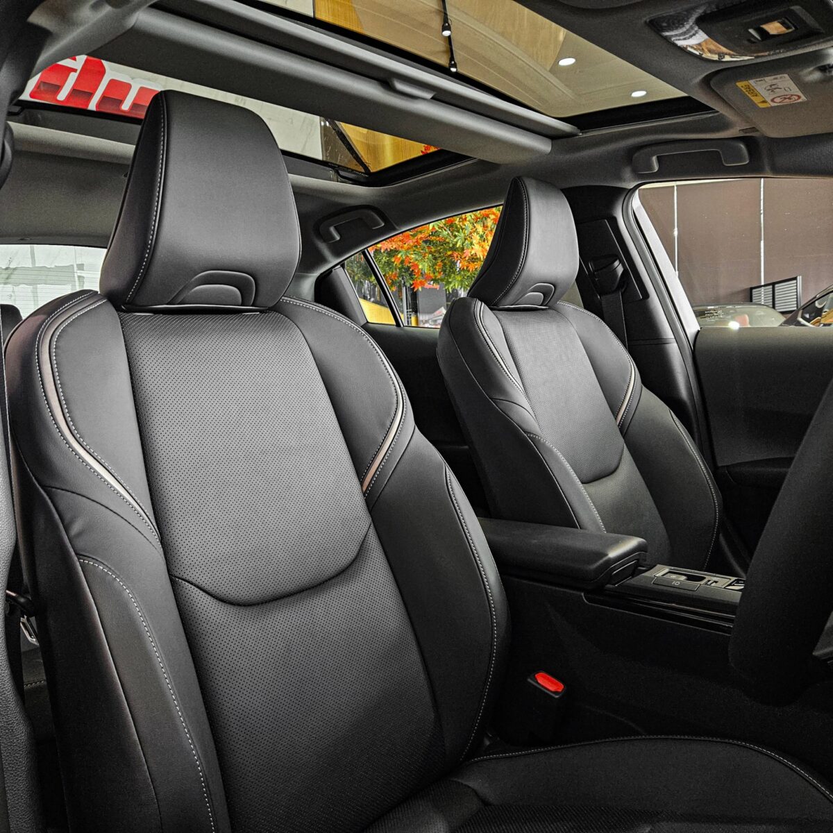 Toyota Prius Z Hybrid ภาพประกอบ 2